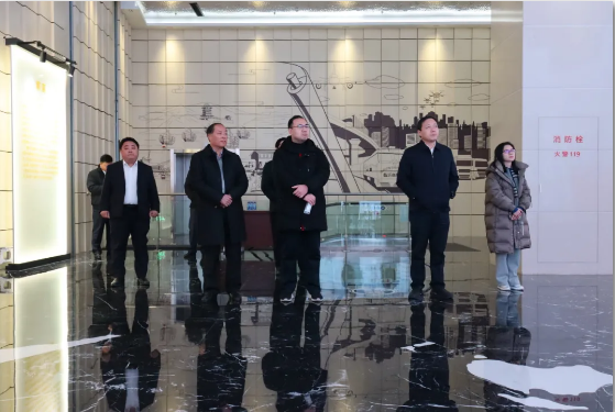 市交通運(yùn)輸局考察組蒞臨順和國(guó)際智慧物流園